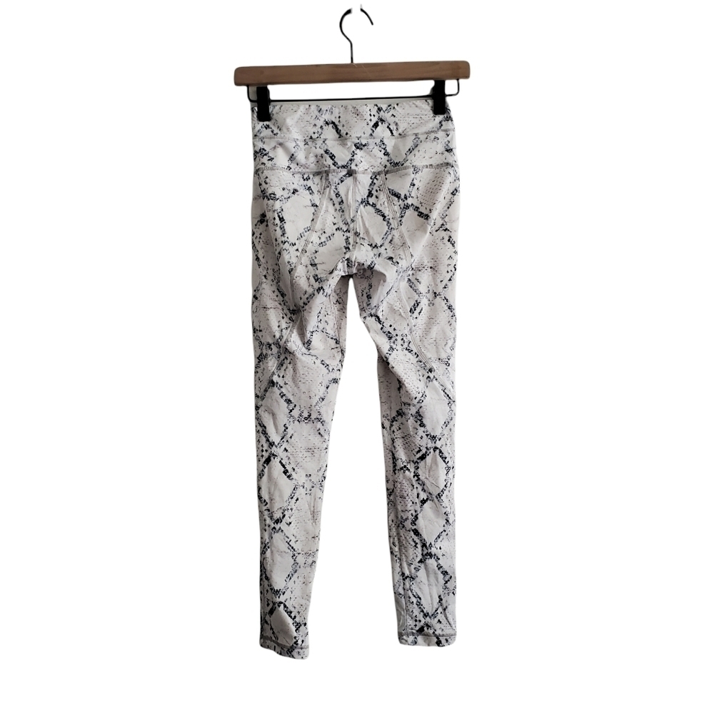 Varley Duncan White Snake Print Athletic Leggings - Picture 3 of 10